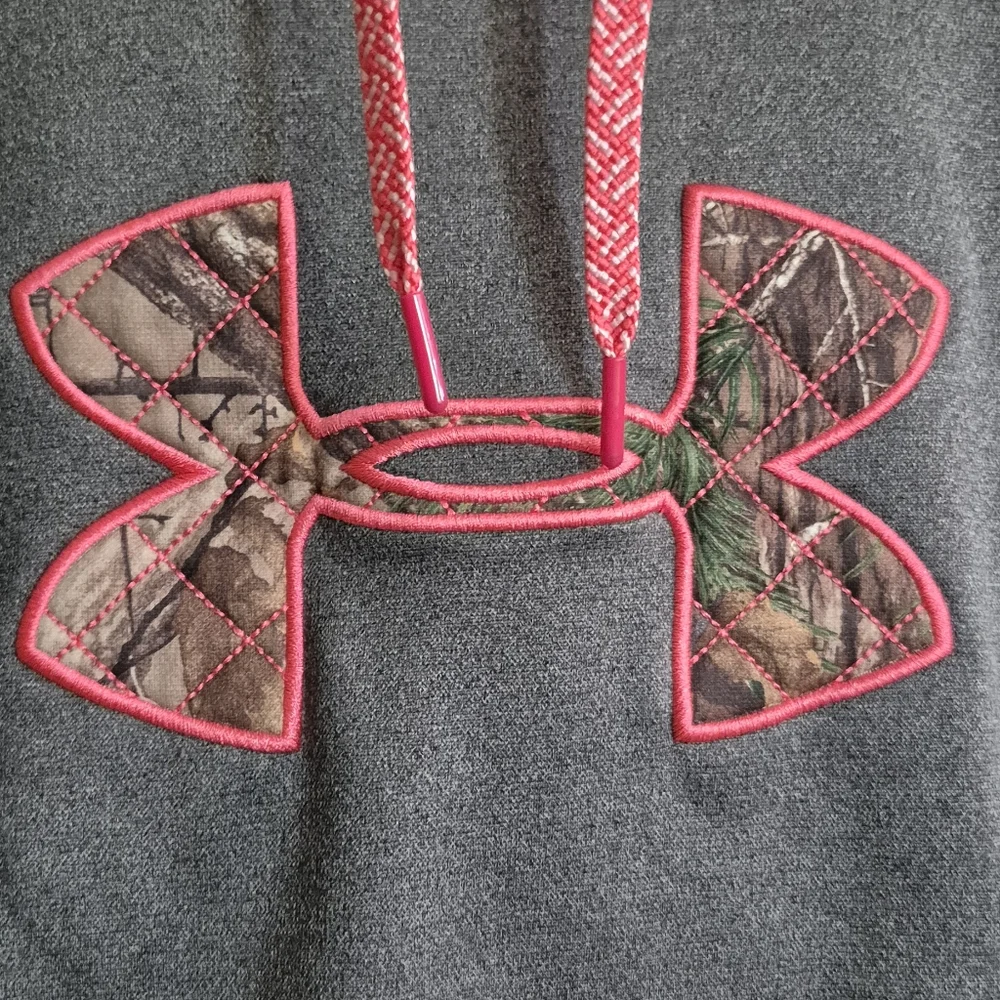 Under Armour Women's Small Gray & Pink Hunting Hoodie EUC - Picture 2 of 4